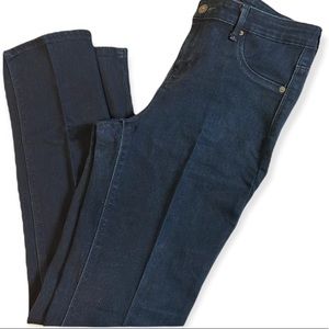 Gloria Vanderbilt Sadie Slim Jeans 